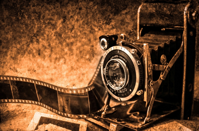 photographe-BRUE AURIAC-min_light-wood-night-camera-photography-vintage-1245236-pxhere.com